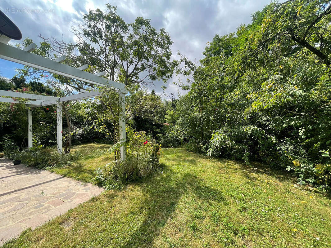 Maison à SARTROUVILLE