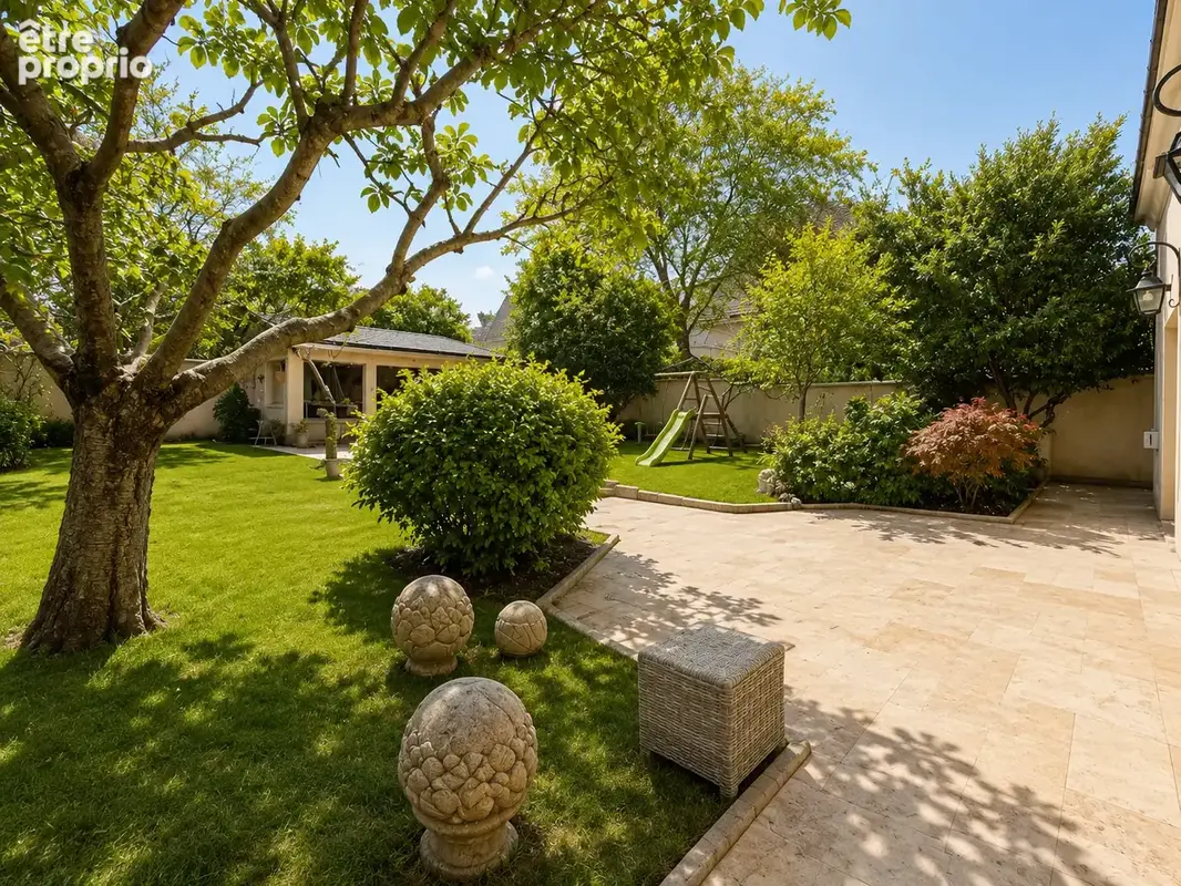 Rueil-Malmaison   Quartier Buzenval   Maison familiale avec grand jardin et sous-sol aménagé - photo 4