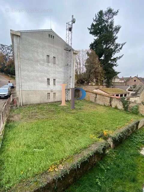 Appartement à LA CLAYETTE