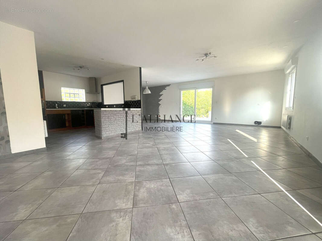 Maison à ECOUST-SAINT-MEIN