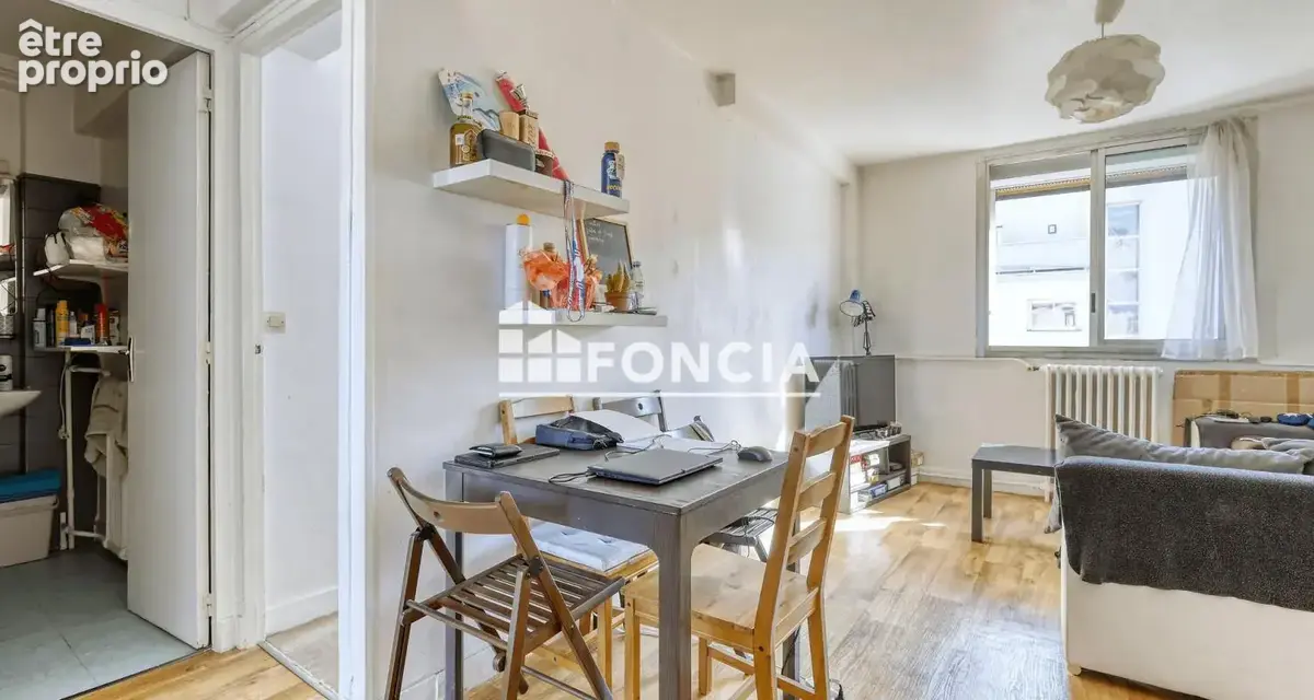 À vendre – 3 pièces lumineux, calme et traversant à Issy-les-Moulineaux - photo 2