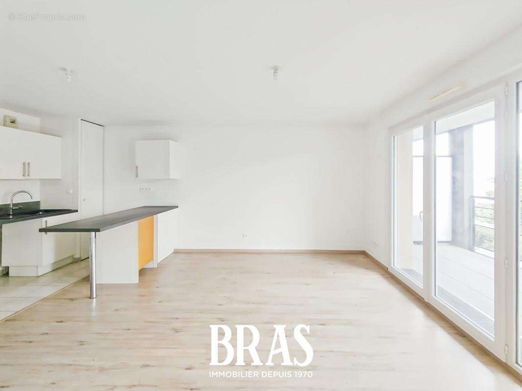 Appartement à REZE