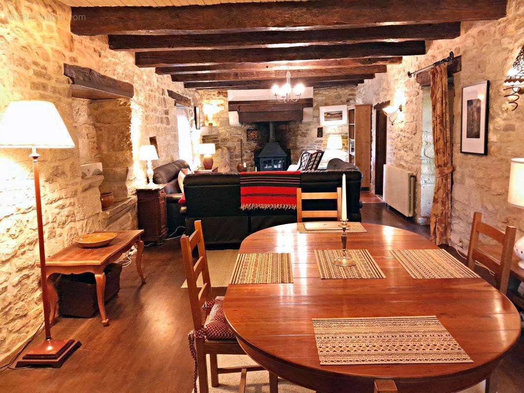 Maison à CAYLUS