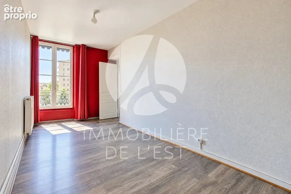 T4 - LYON 7 - 85 m² - photo 5