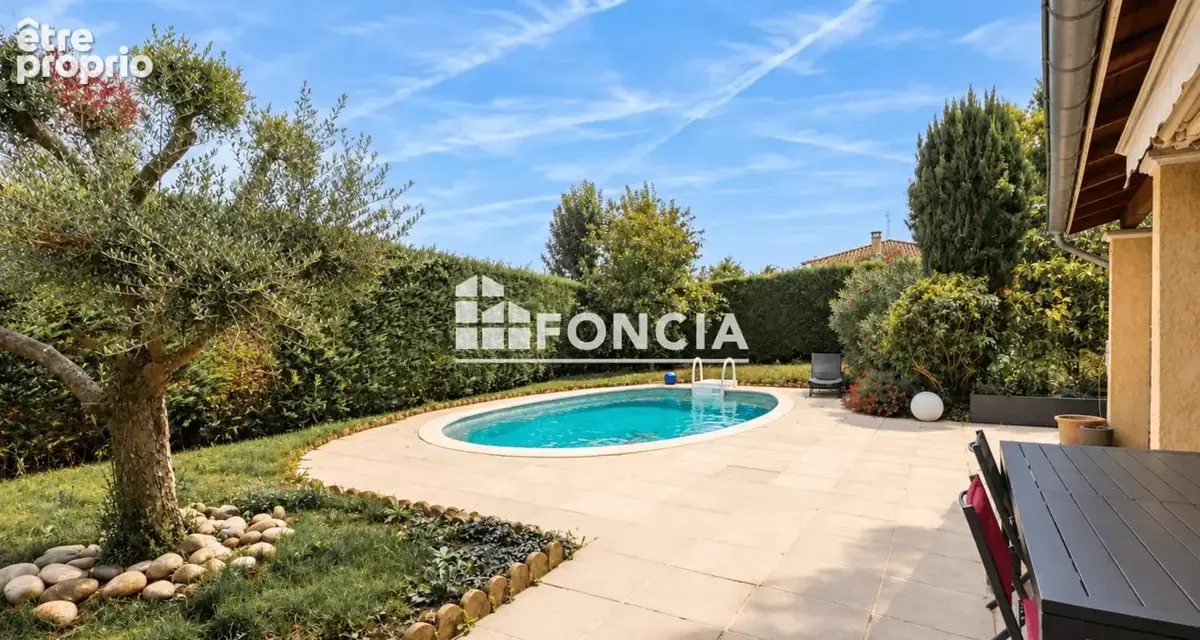 PARCIEUX -Maison T5 de 136 m² avec piscine et terrain clos de 800 m² - photo 3