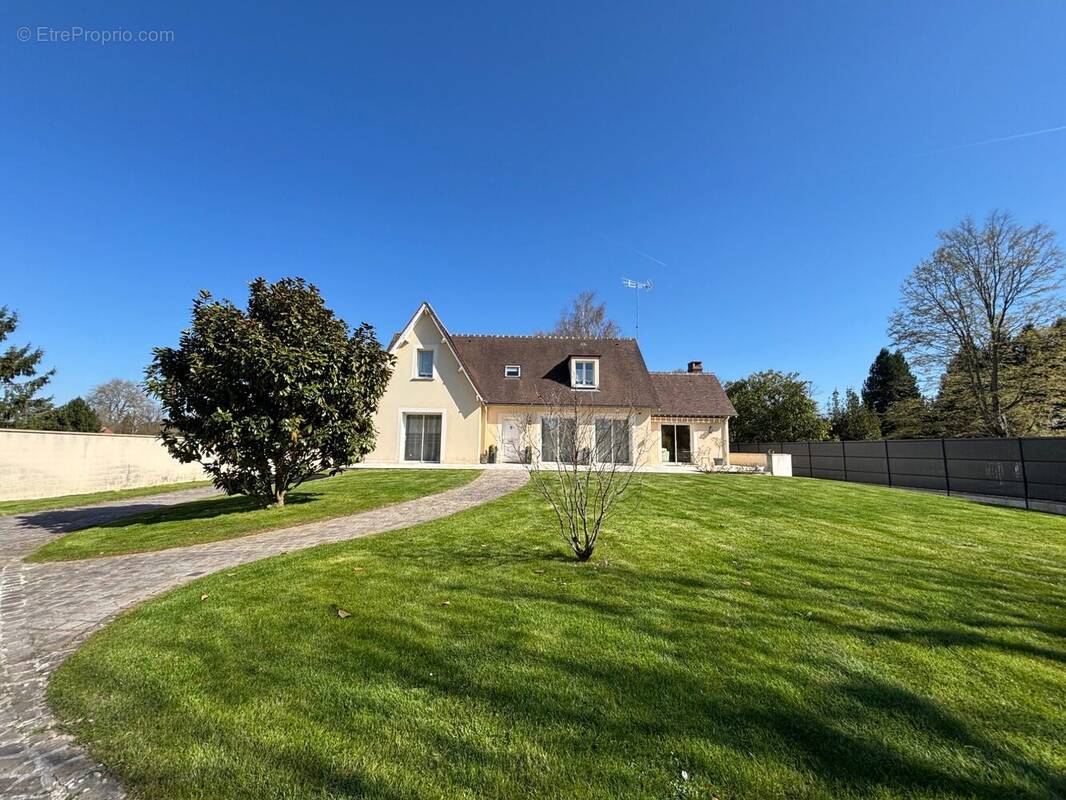 Maison à MILLY-LA-FORET