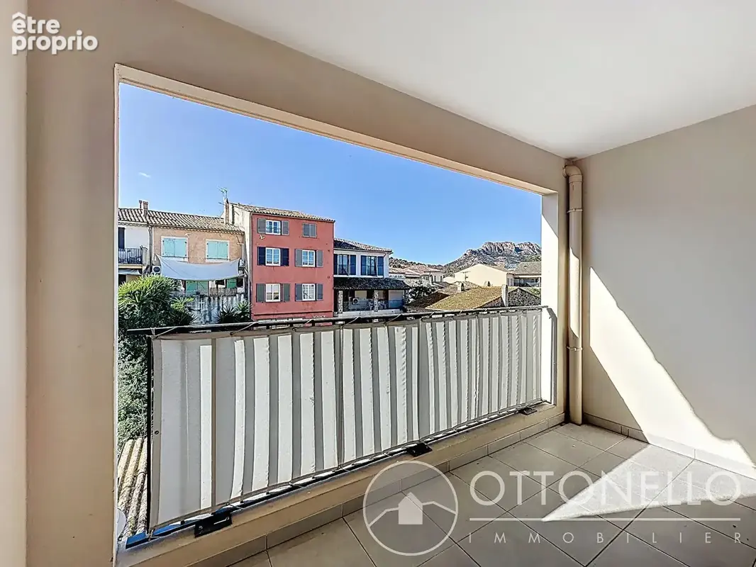 Appartement Roquebrune Sur Argens 3 pièces 72,70 m2 avec terrasse et garage en sous-sol - photo 2