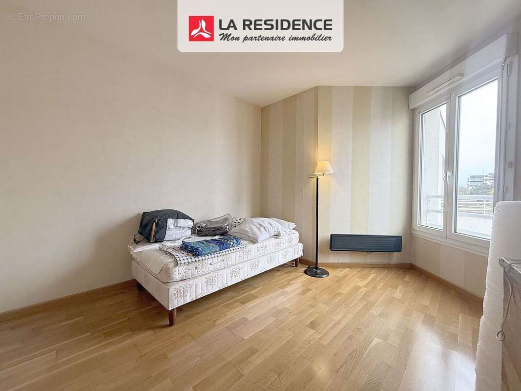 Appartement 70 m² à Velizy-Villacoublay  - photo 8