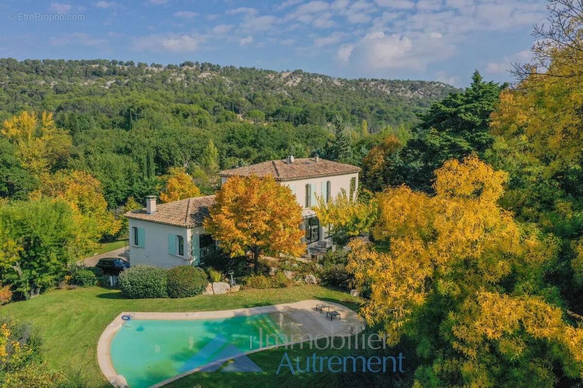 Maison à LE THOLONET