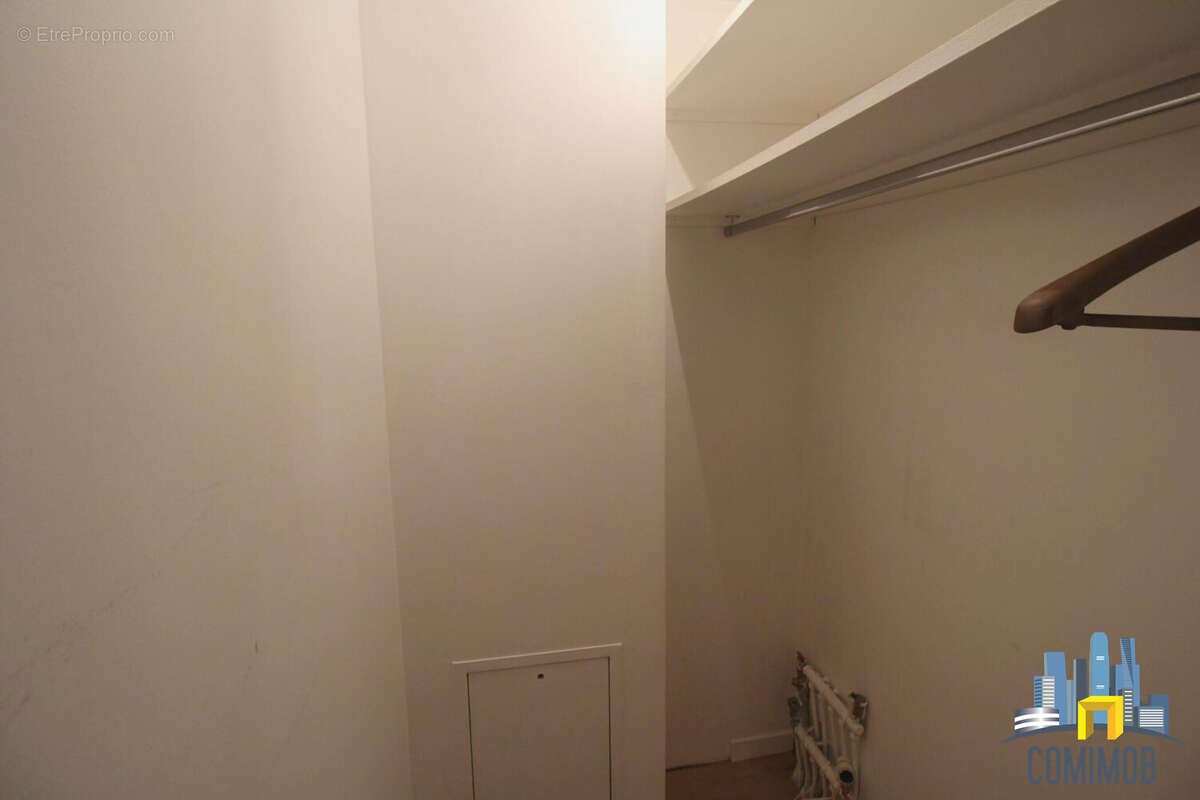 Appartement à COURBEVOIE