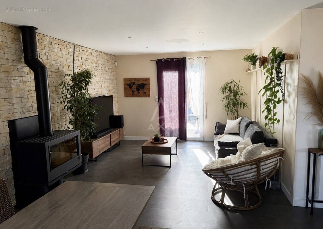 Maison à PARENTIS-EN-BORN