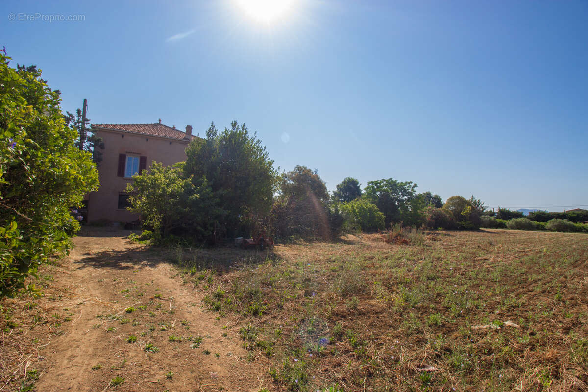 Maison à LA FARLEDE