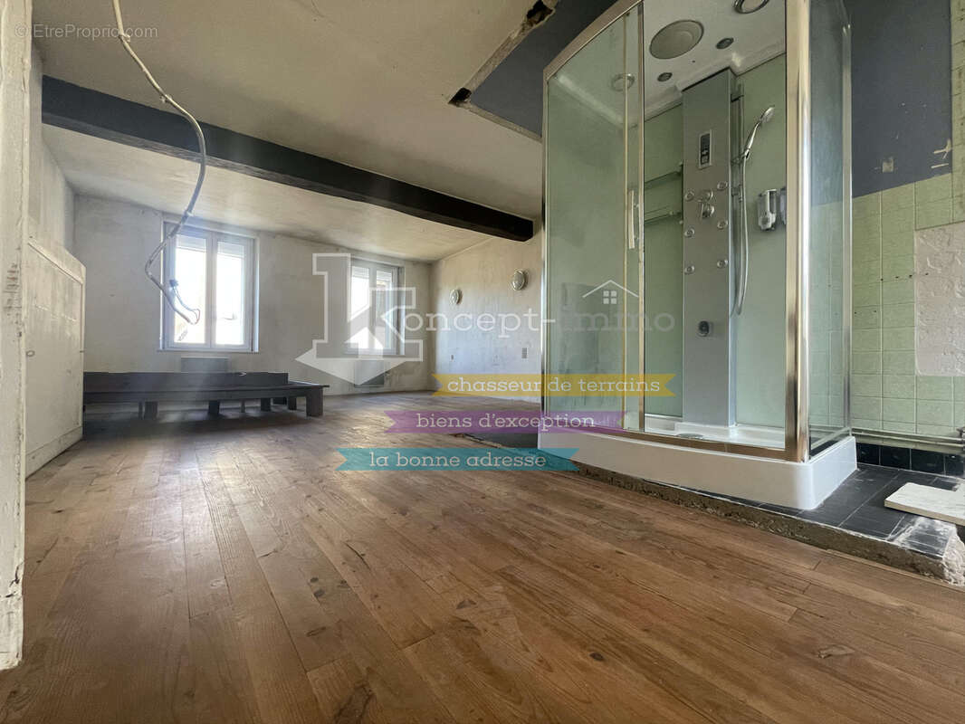 n°4 - Maison à MELLO