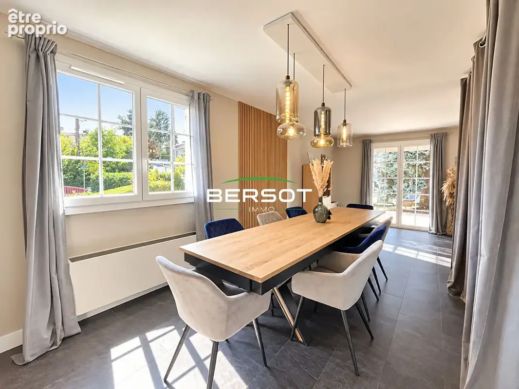 Maison familiale de 235 m² avec piscine chauffée sur les hauteurs de Bregille à Besançon - photo 6
