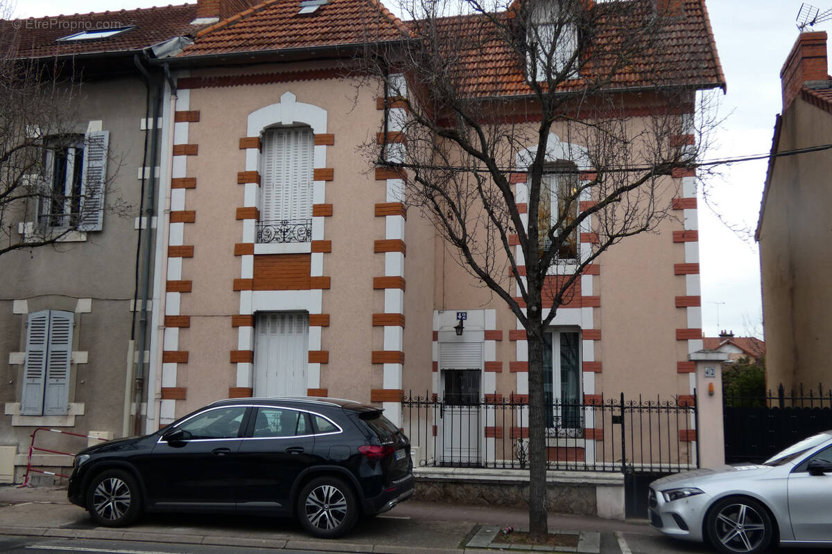 Maison à MONTLUCON