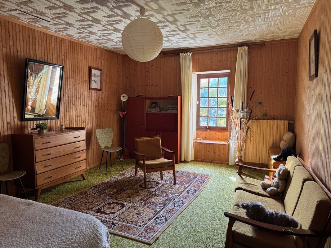 Maison à LA CHAPELLE-THEMER