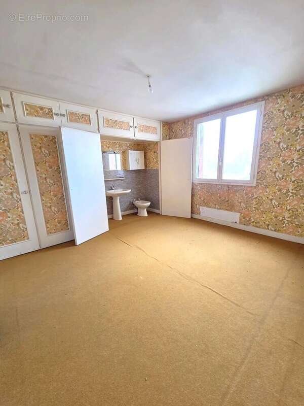 Appartement à SAINT-LAURENT-NOUAN