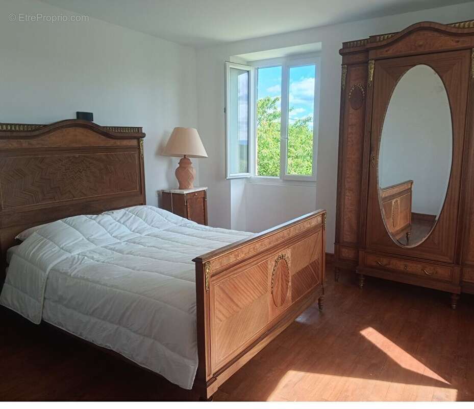 Maison à SAINT-AULAIRE