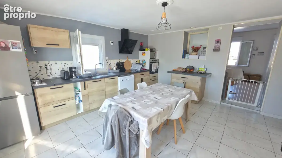 Grande maison familiale d'environ 135m² avec vie de plain-pied, jardin et piscine en campagne de Trignac - photo 5