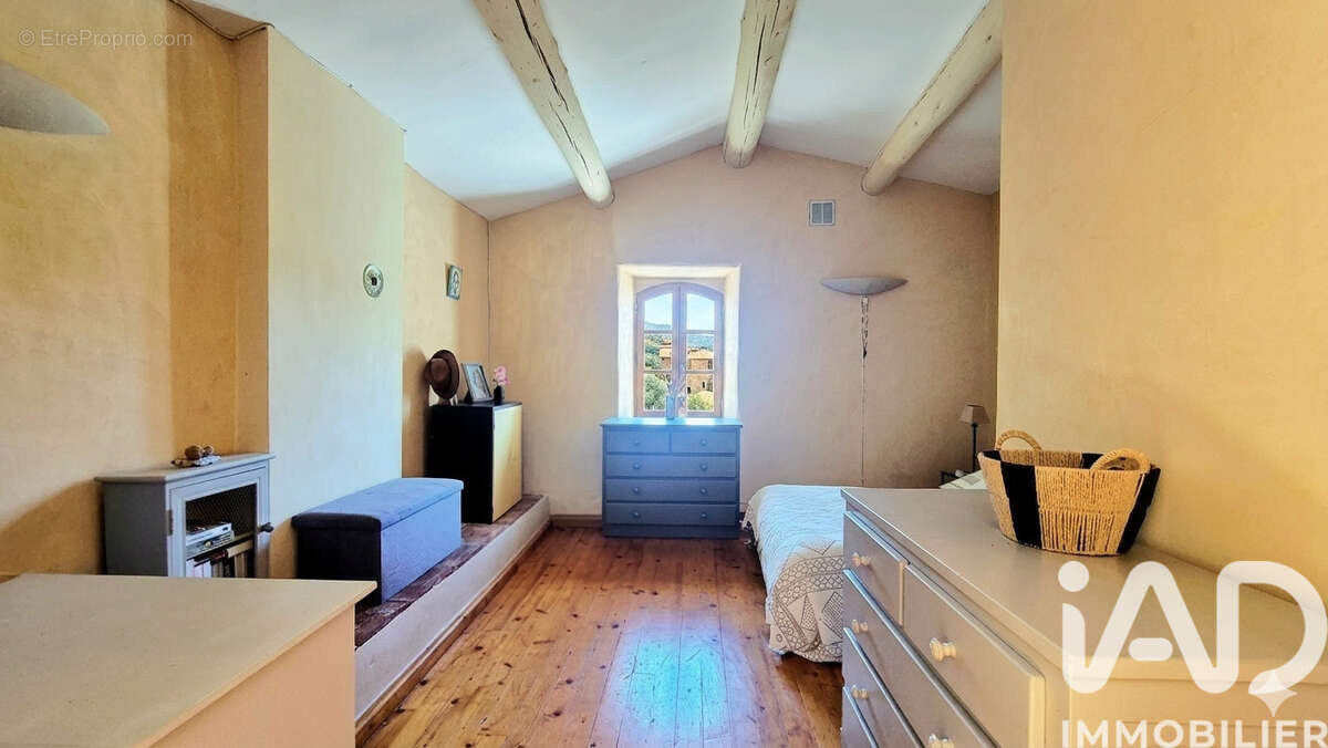 Maison 150 m² à Rustrel  - photo 8