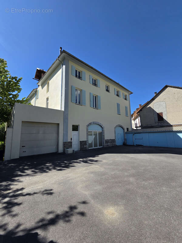 T2 + terrasse + cave +parking - photo 4