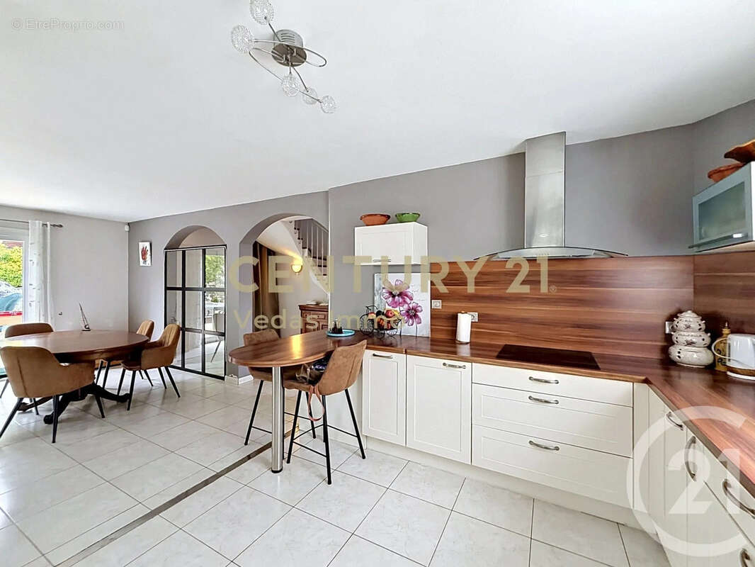 Maison 168 m² à Saint-Jean-De-Vedas  - photo 5