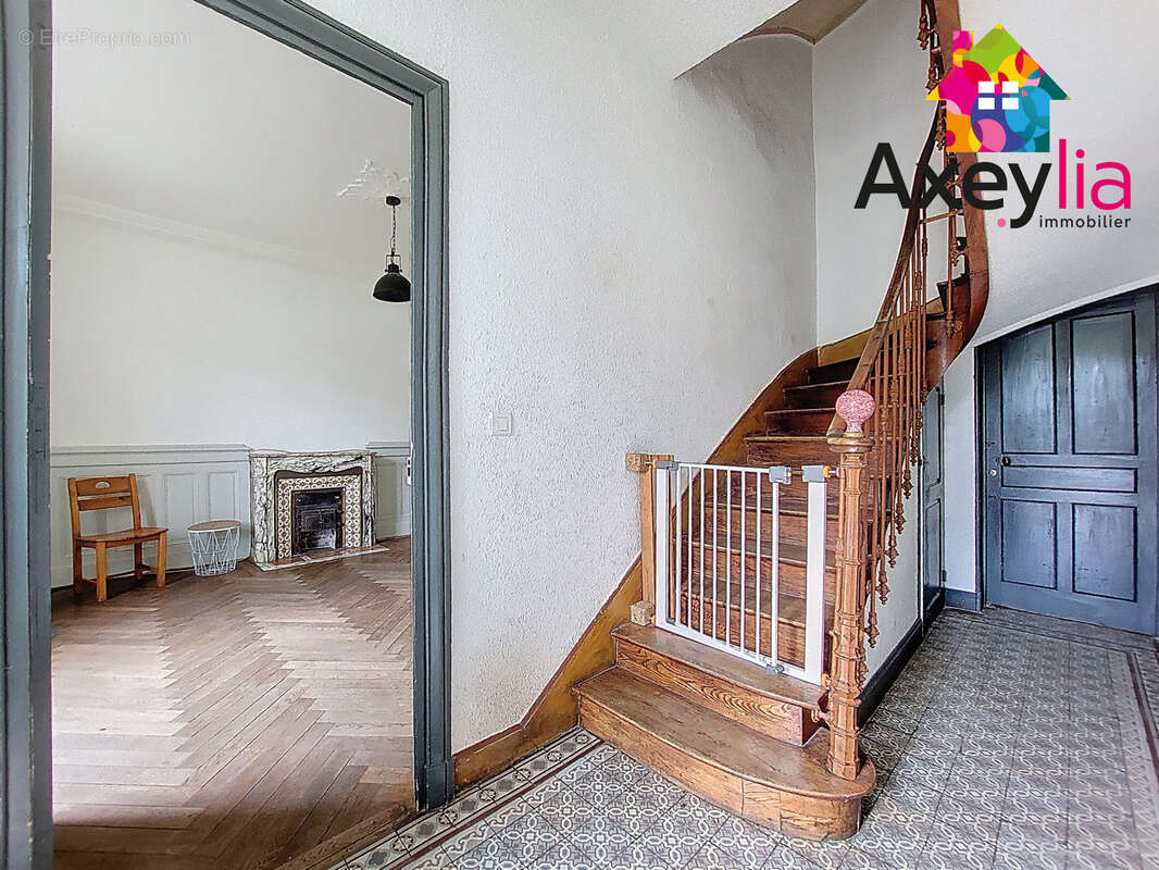 Maison à CHARLIEU