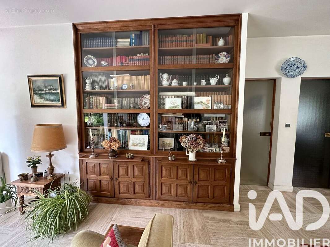 Maison 243 m² à Saint-Martin-Du-Manoir  - photo 7