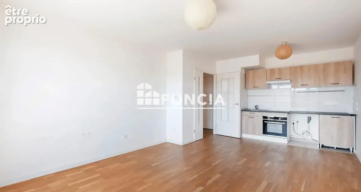 Appartement lumineux au pied des transports et commerces - photo 2