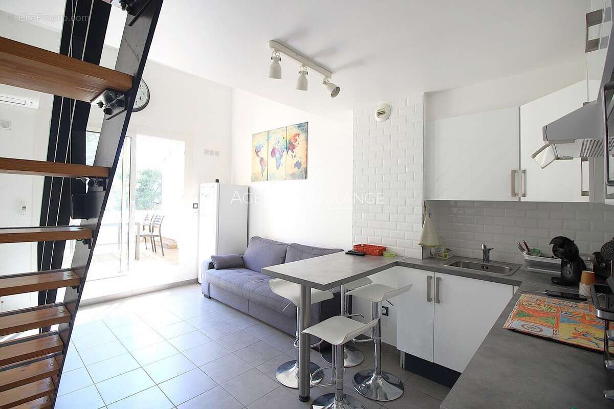 Appartement à SAINT-CYR-SUR-MER