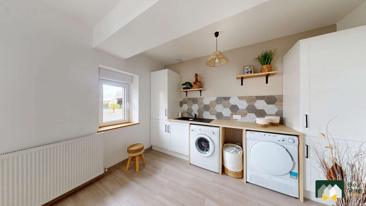 Maison à SAINT-ARNOULT-DES-BOIS