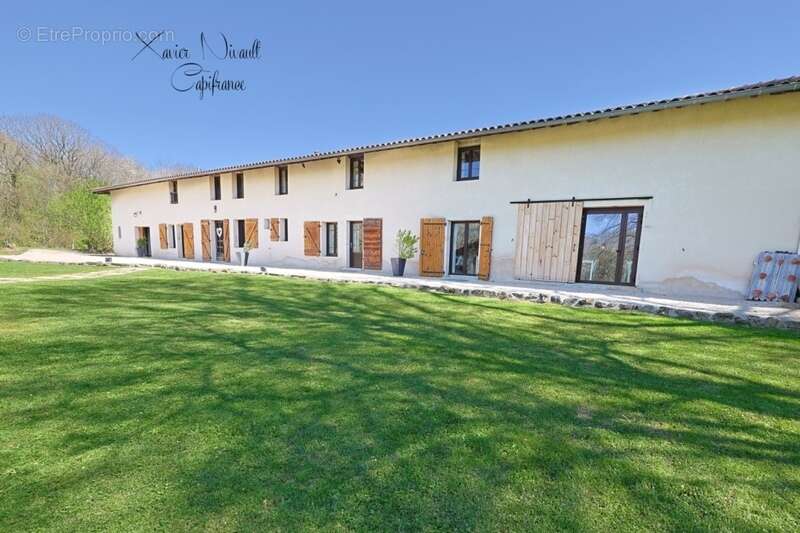 Maison à SAINT-AMOUR