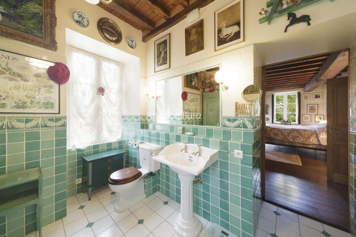 -10 - Maison à OLORON-SAINTE-MARIE