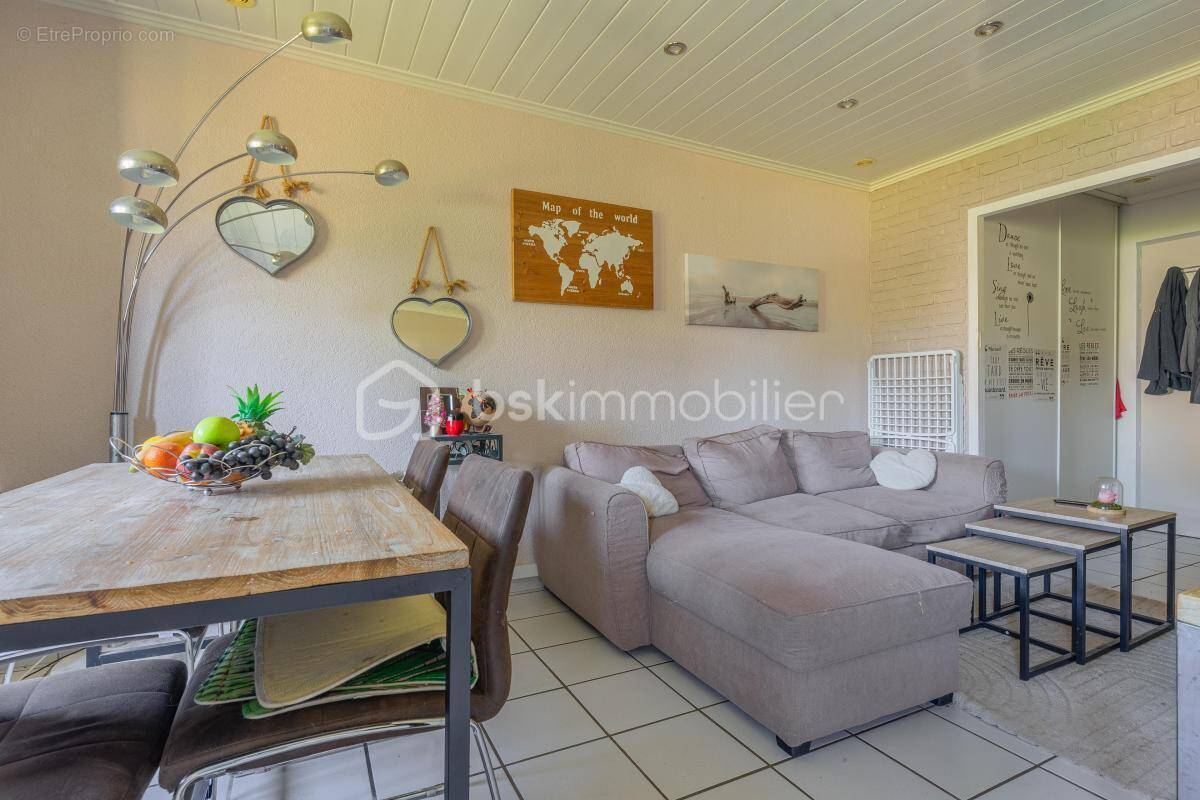 T2 bis en duplex – 47 m² Carrez / 64 m² au sol – À deux pas des commodités de La Balme-de-Sillingy - photo 1