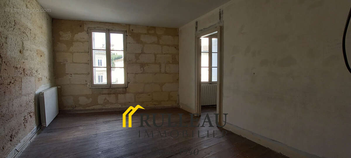 Bourg proche toutes commodites - photo 5
