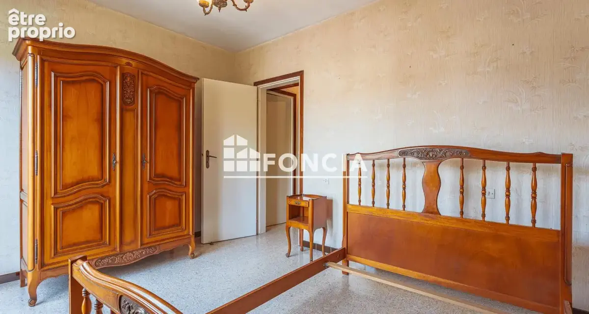 Sanary – faux t3 • loggia - dernier etage - photo 10