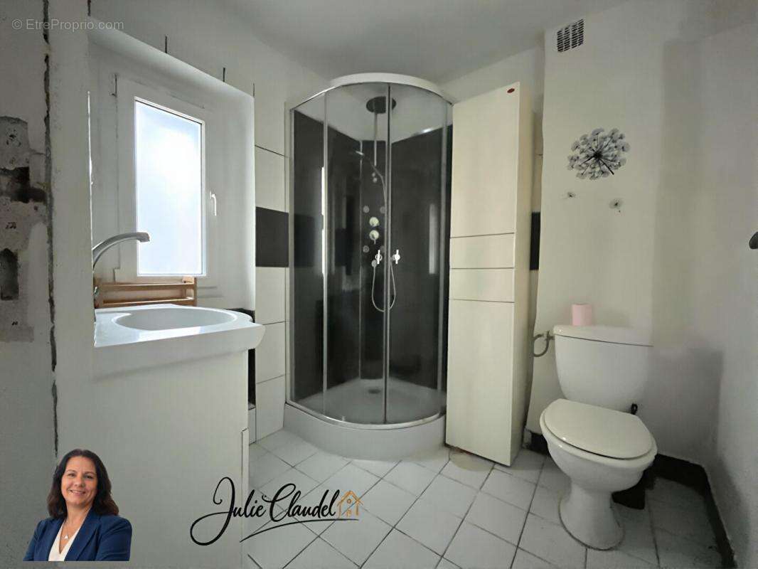 Maison à CHATEAUDOUBLE