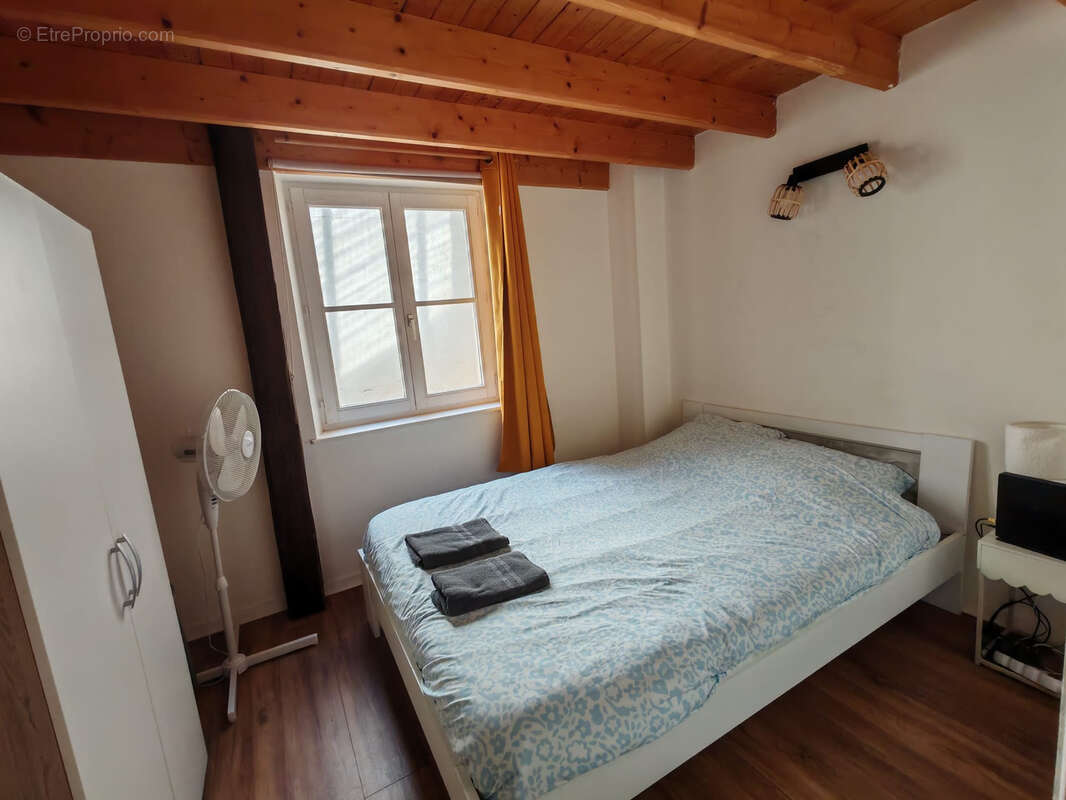 F2 Duplex centre-ville - Cathédrale Saint-George - photo 4