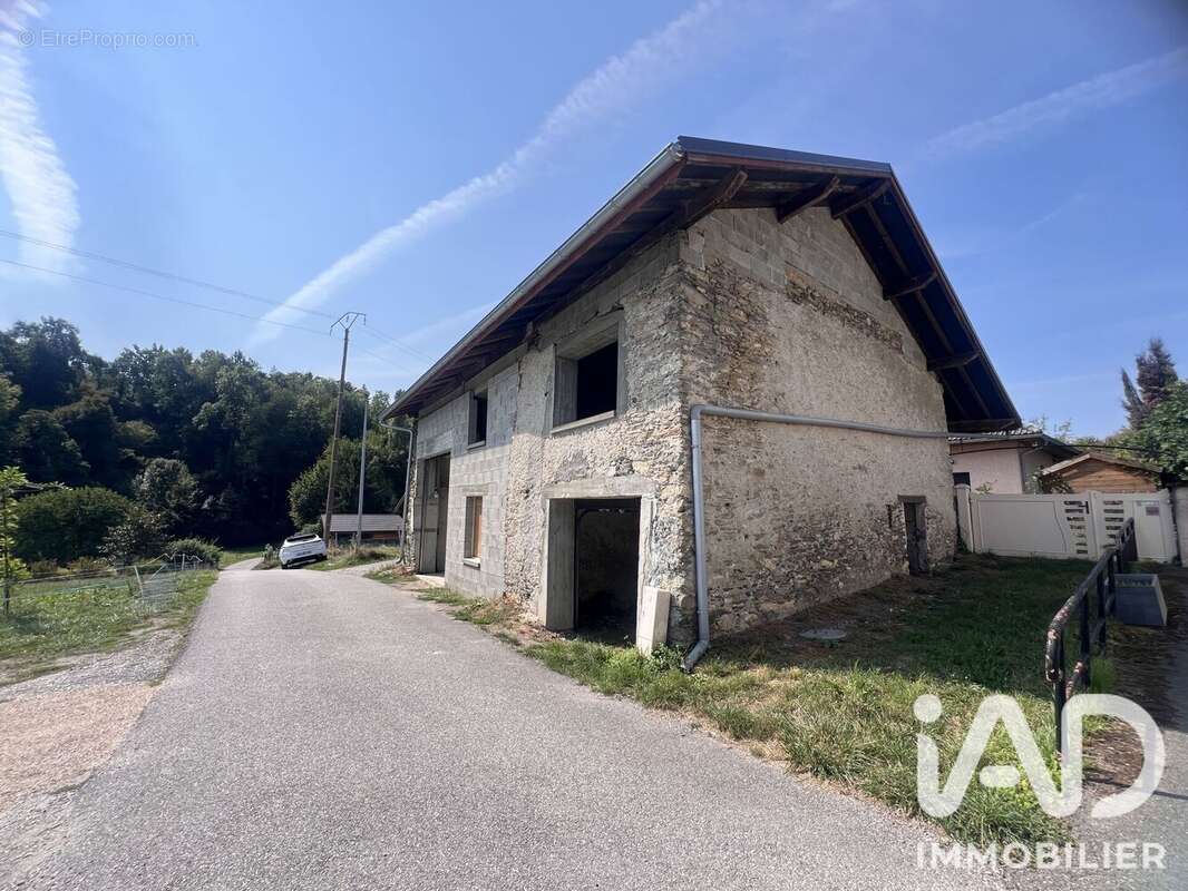 Maison 140 m² à Hauteville  - photo 2