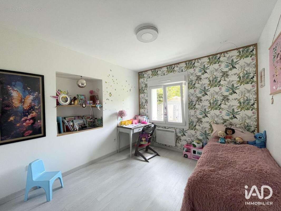 Maison 134 m² à Camiers  - photo 6