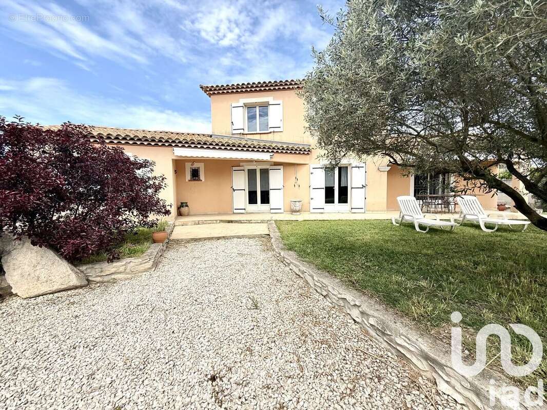 Photo 2 - Maison à SAINT-VICTOR-LA-COSTE