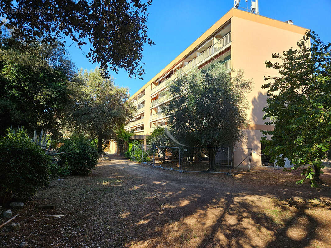 Appartement à PEYMEINADE