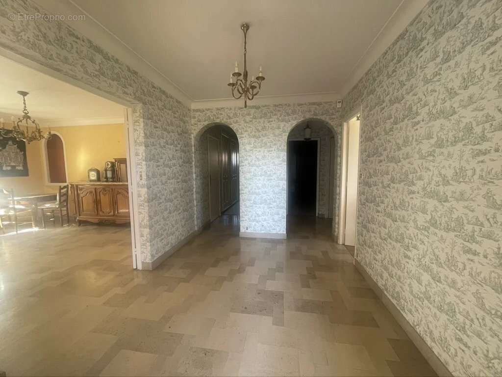 Maison à BAGNOLS-SUR-CEZE