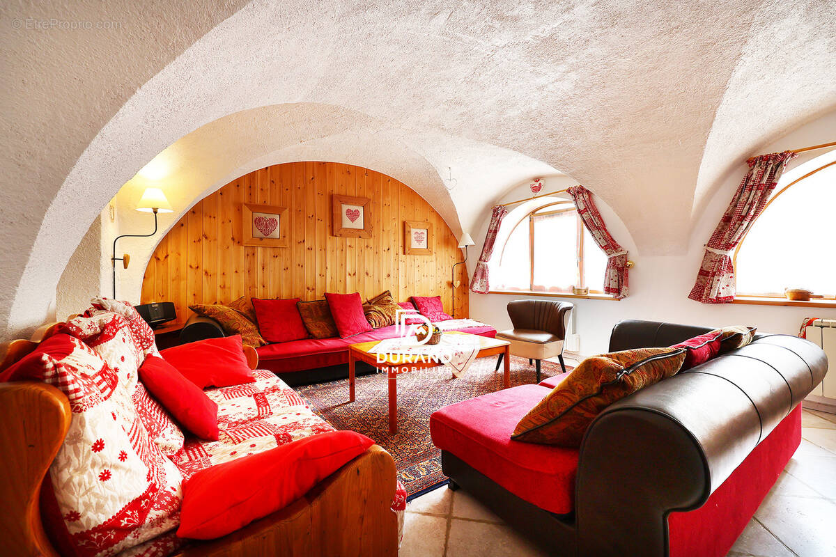 Rare à la vente   un véritable esprit de maison de famille - photo 1