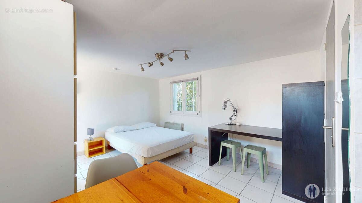 Appartement à SAINT-MARTIN-D'HERES