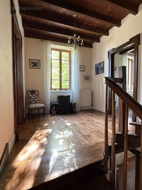 Maison à AURIGNAC