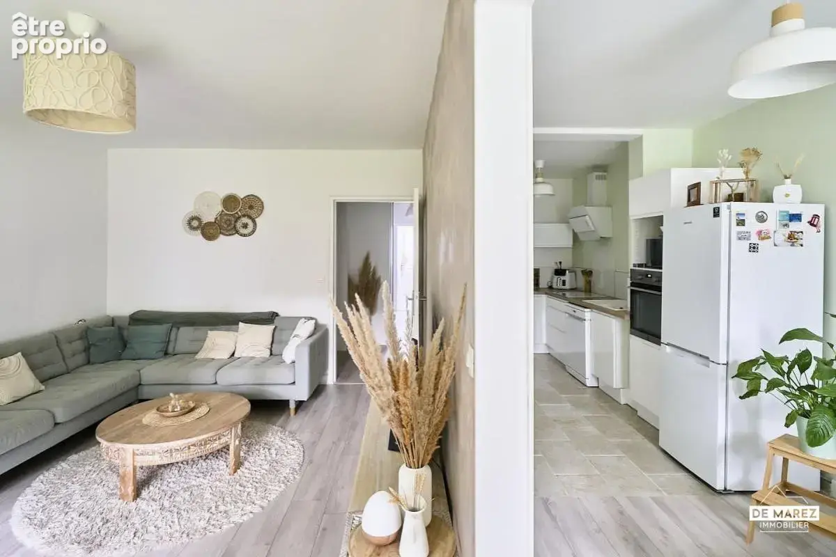 Exclusivite : t3 renove avec parking au pied du metro et des commerces ! - photo 2