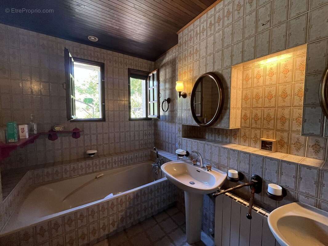 SDB - Maison à CAJARC