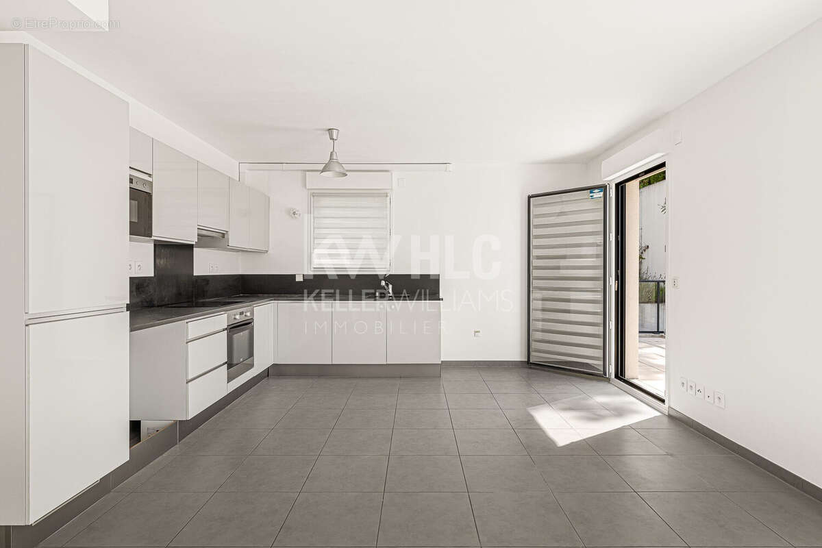 Appartement 3 pièces 65 m² à vendre à Nice (06200) - photo 2