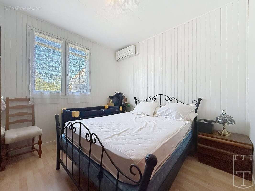 Ruoms centre - photo 8